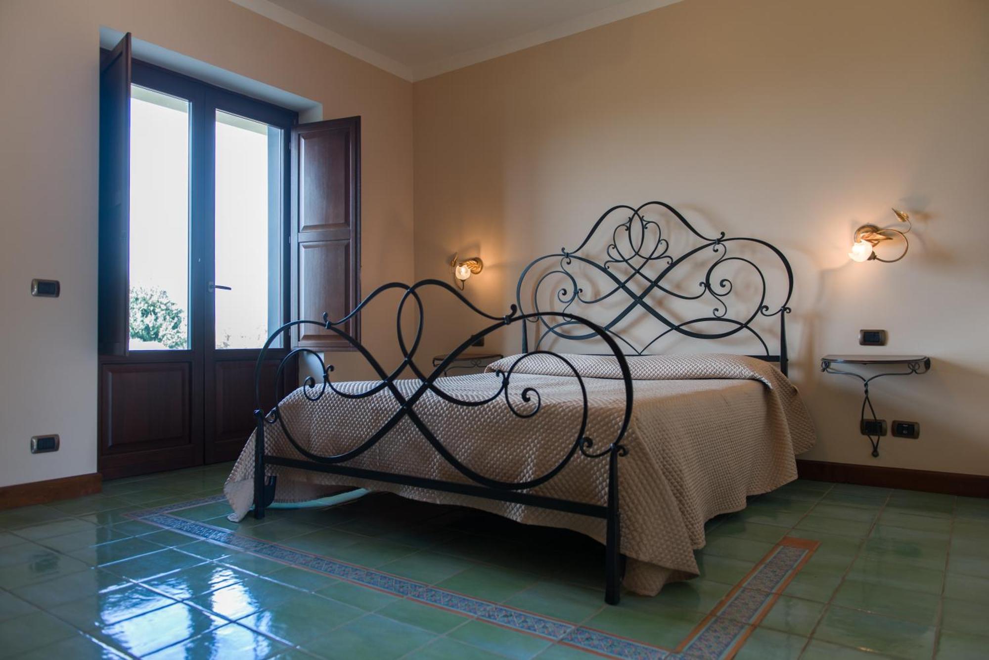 La Vecchia Torre Villa San Nicola Manfredi Bagian luar foto